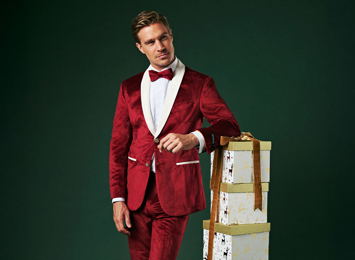 Bow Tie vs Tie for Christmas Tuxedo: Complete Guide